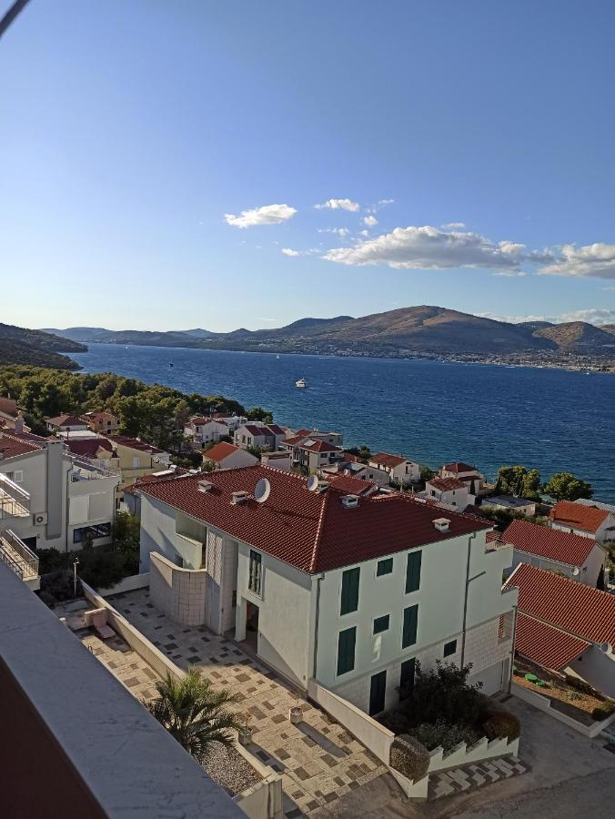 Apartment Kvesic Trogir Kültér fotó