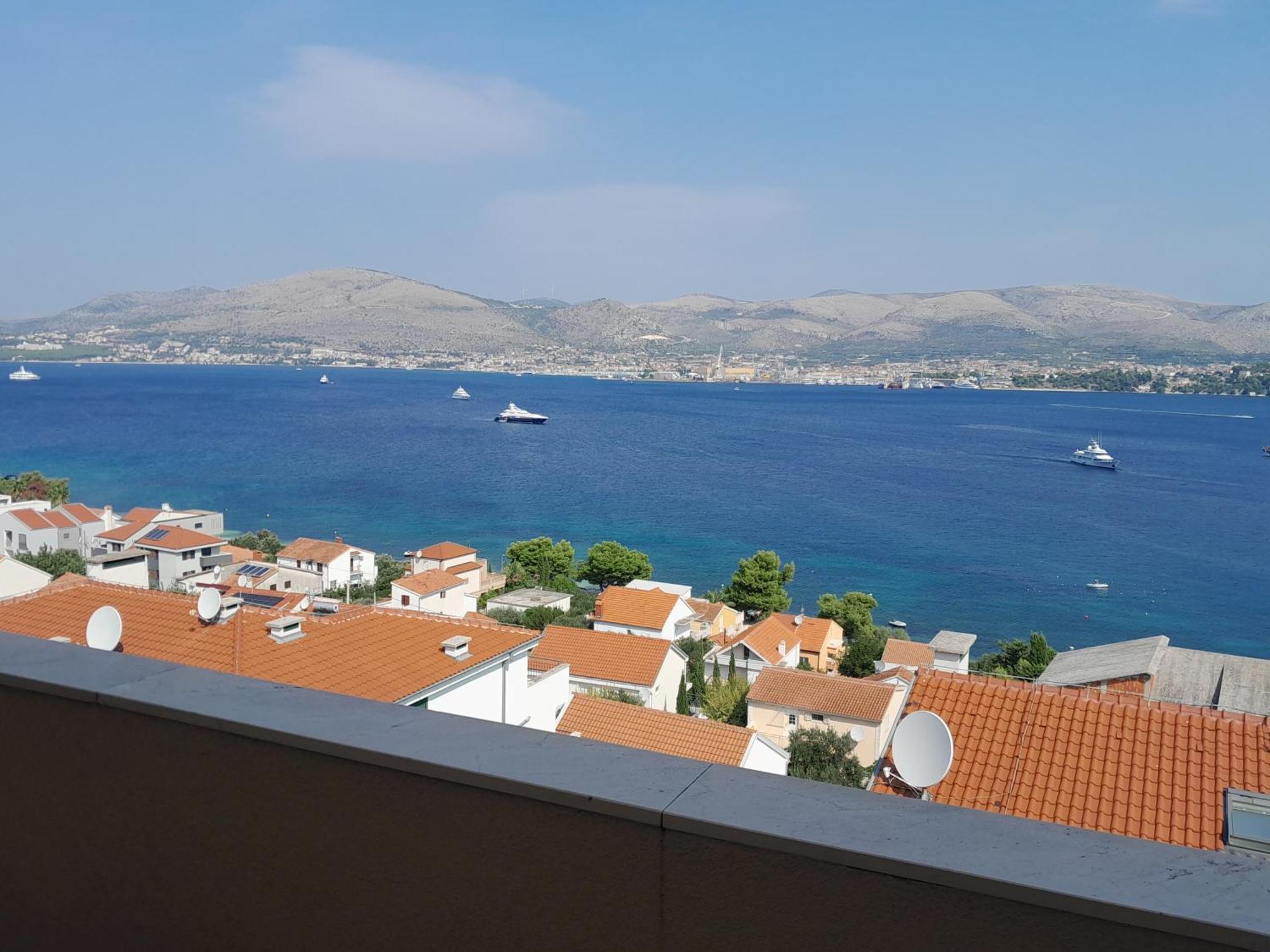 Apartment Kvesic Trogir Kültér fotó